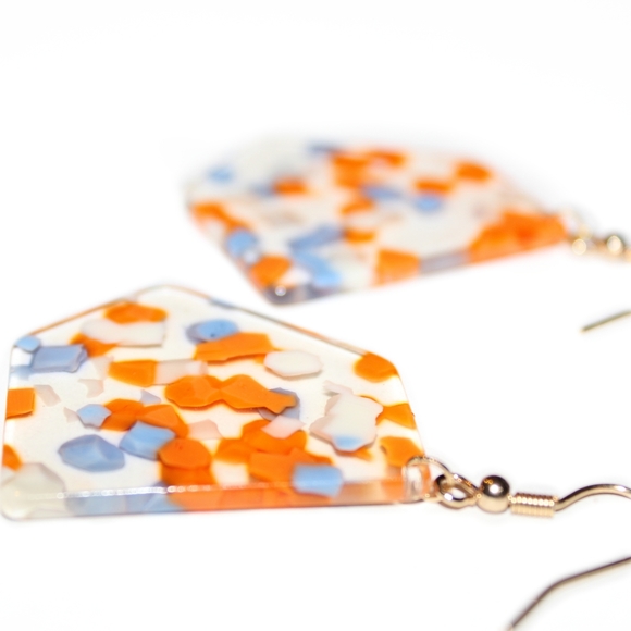 *2 for $15* Speckled Resin Drop Earrings - Picture 2 of 4